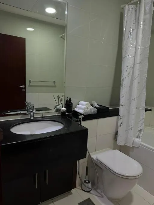 Apartment Elegant Apt In Marina, Large 1Br In Marina Heights Dubai